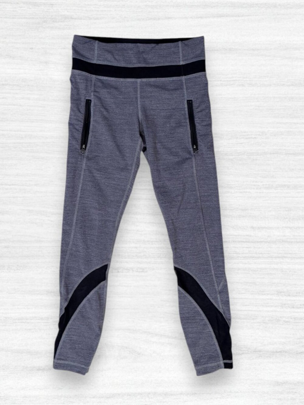 Lululemon Inspire Tight II Gray Leggings Size 6 Zip Pocket Mesh Cropped Workout